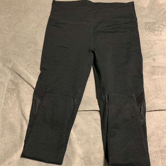 Fabletics leggings - Picture 3 of 3